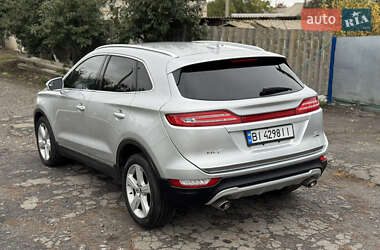 Позашляховик / Кросовер Lincoln MKC 2015 в 