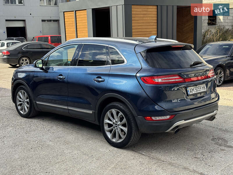 Позашляховик / Кросовер Lincoln MKC 2015 в Житомирі