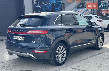 Позашляховик / Кросовер Lincoln MKC 2015 в 