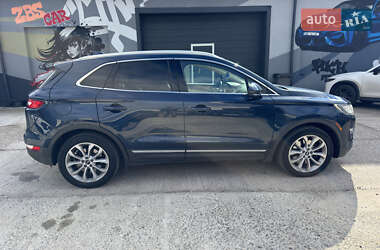 Позашляховик / Кросовер Lincoln MKC 2015 в 