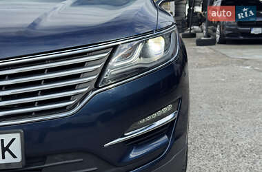 Позашляховик / Кросовер Lincoln MKC 2015 в 
