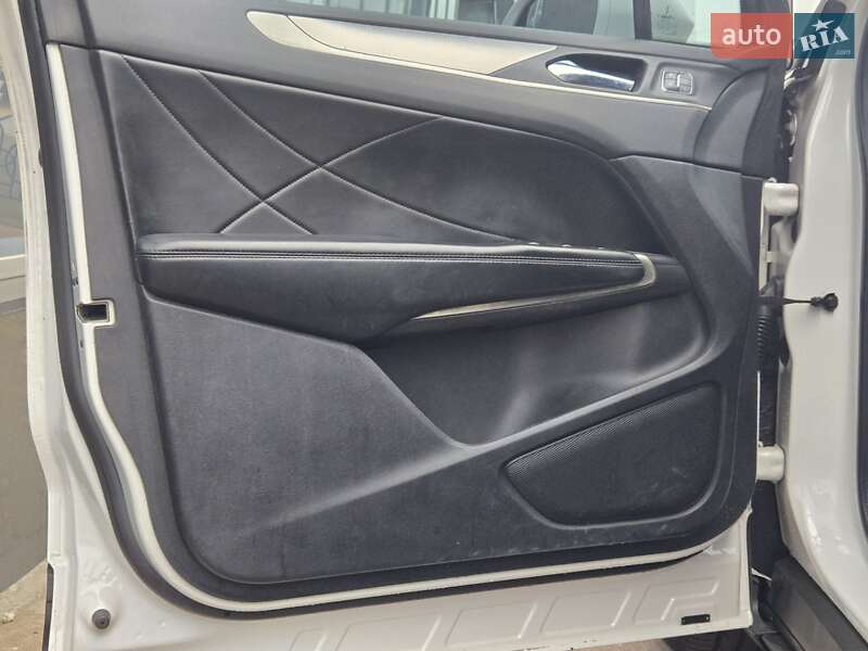 Позашляховик / Кросовер Lincoln MKC 2015 в Києві фото 16 Позашляховик / Кросовер Lincoln MKC 2015 в Києві