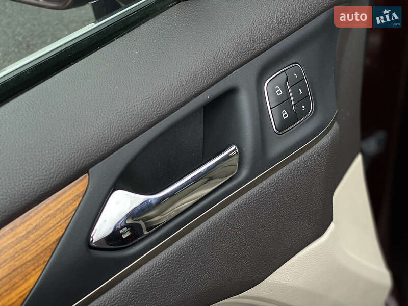 Позашляховик / Кросовер Lincoln MKC 2018 в Києві фото 19 Позашляховик / Кросовер Lincoln MKC 2018 в Києві