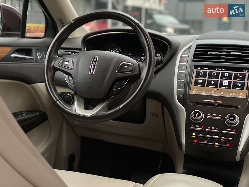 Позашляховик / Кросовер Lincoln MKC 2018 в Києві фото 32 Позашляховик / Кросовер Lincoln MKC 2018 в Києві