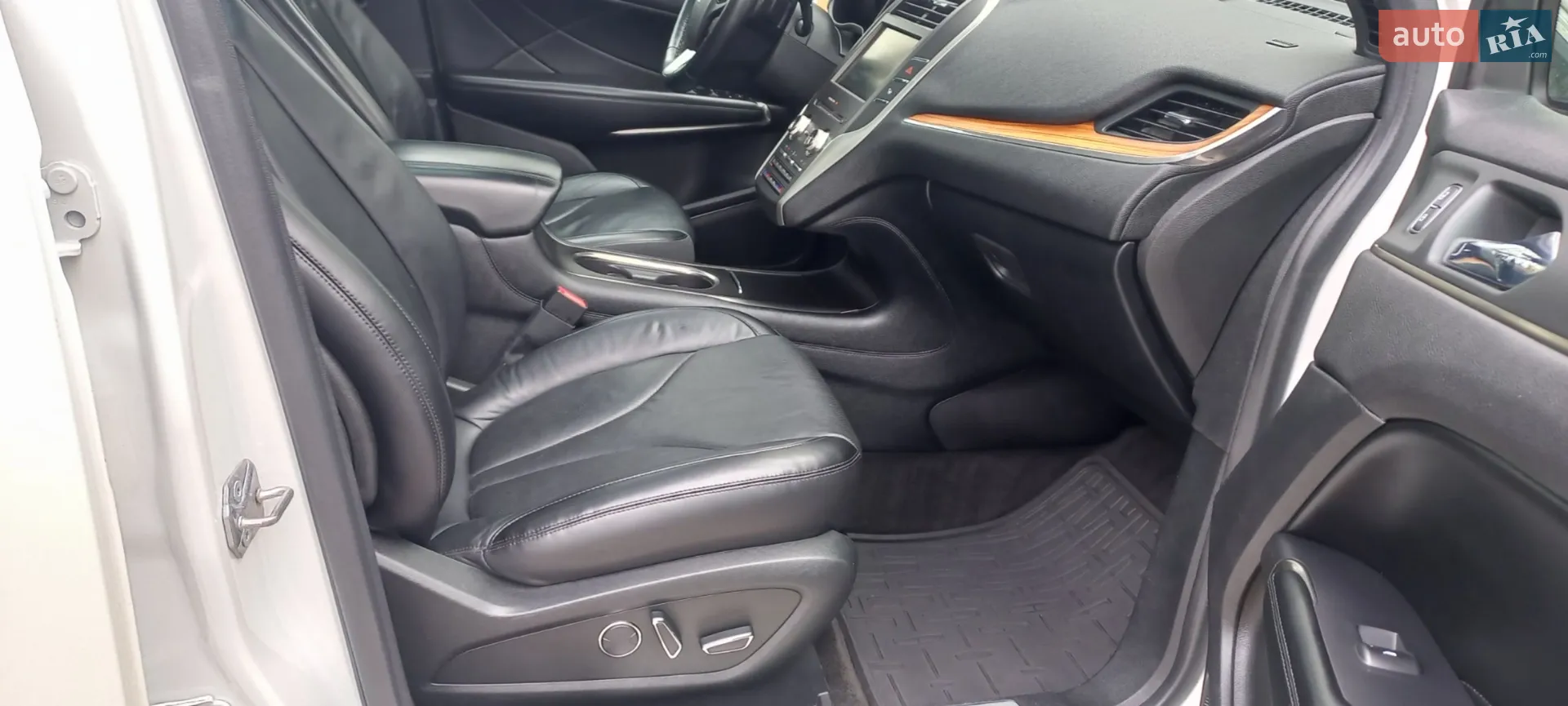 2015 Lincoln MKC - мініатюра 29