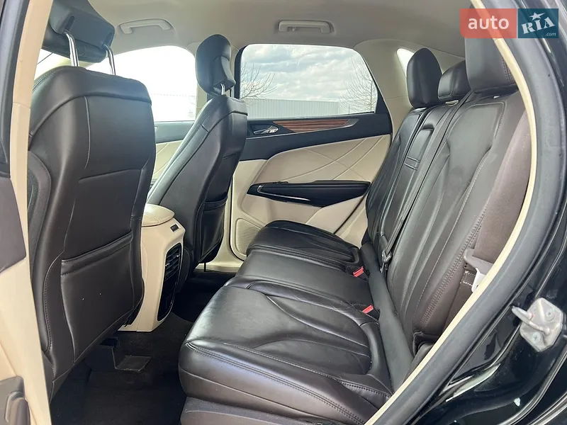 Lincoln MKC 2015 VIN 5LMCJ2C92GUJ20541 фото оголошення 17 з 64