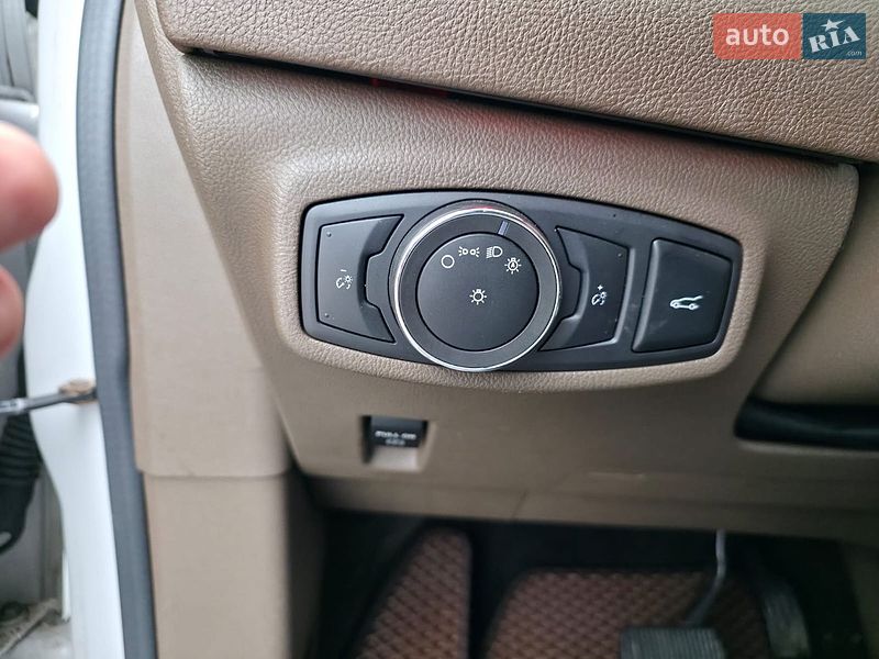 Внедорожник / Кроссовер Lincoln MKC 2016 в Савинцах