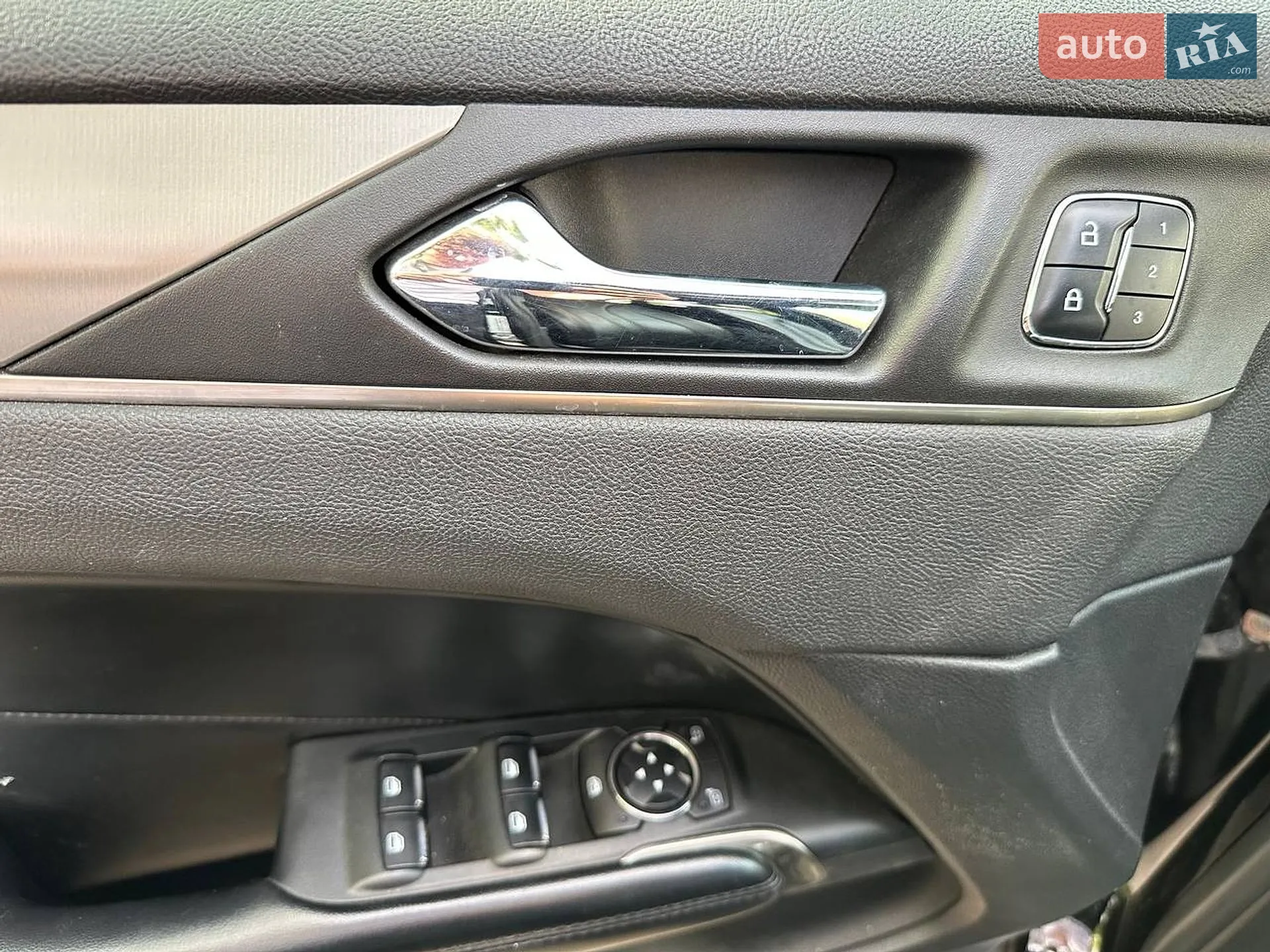 2015 Lincoln MKC - мініатюра 9