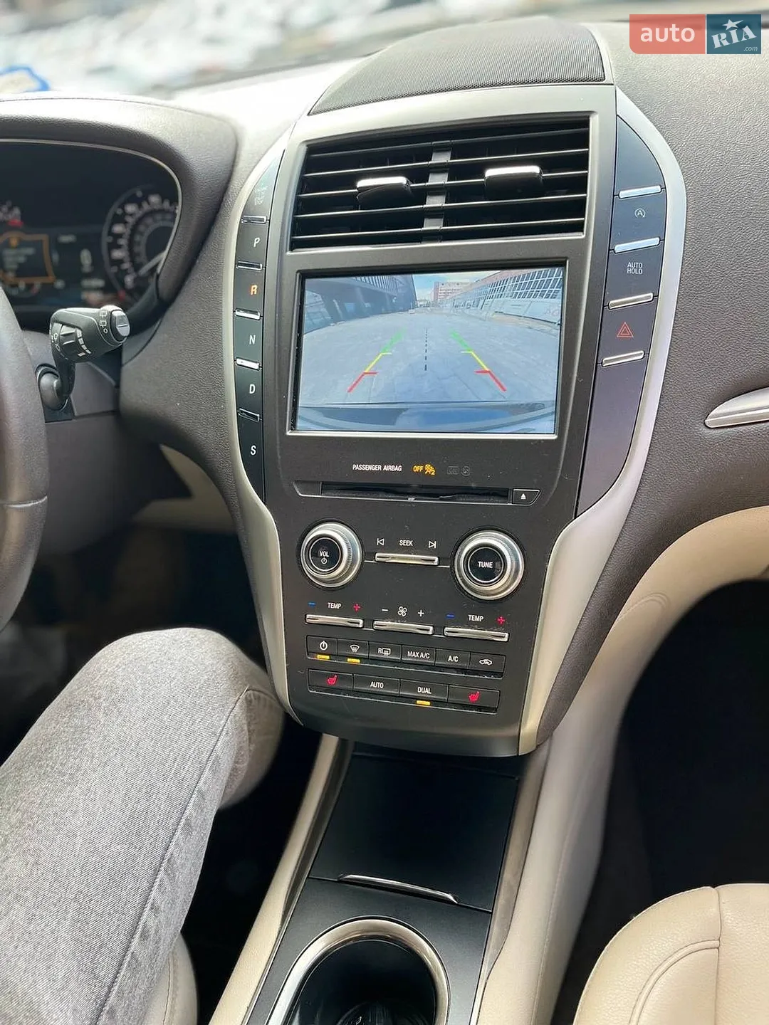 2016 Lincoln MKC - мініатюра 16