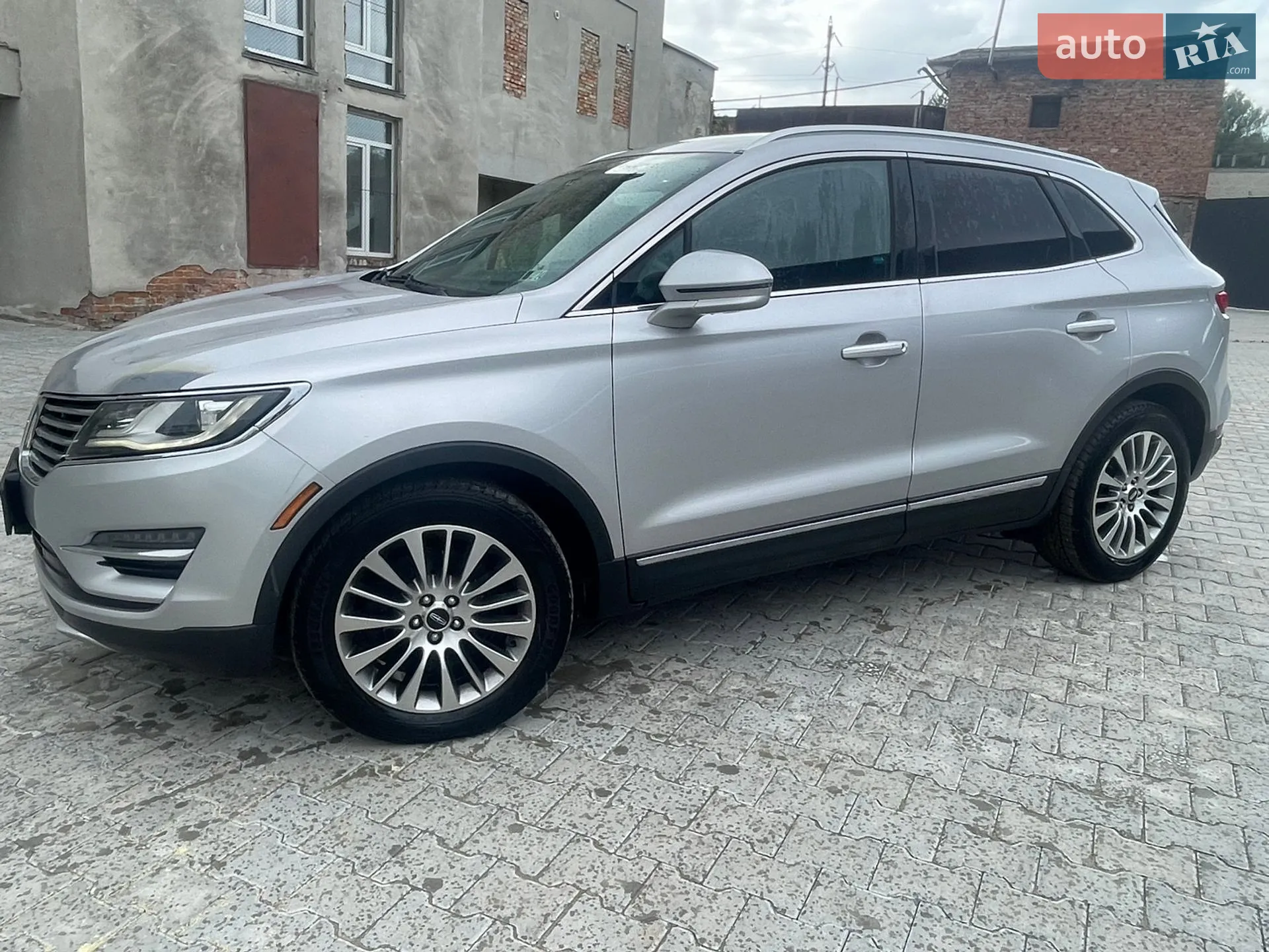 2016 Lincoln MKC - мініатюра 2
