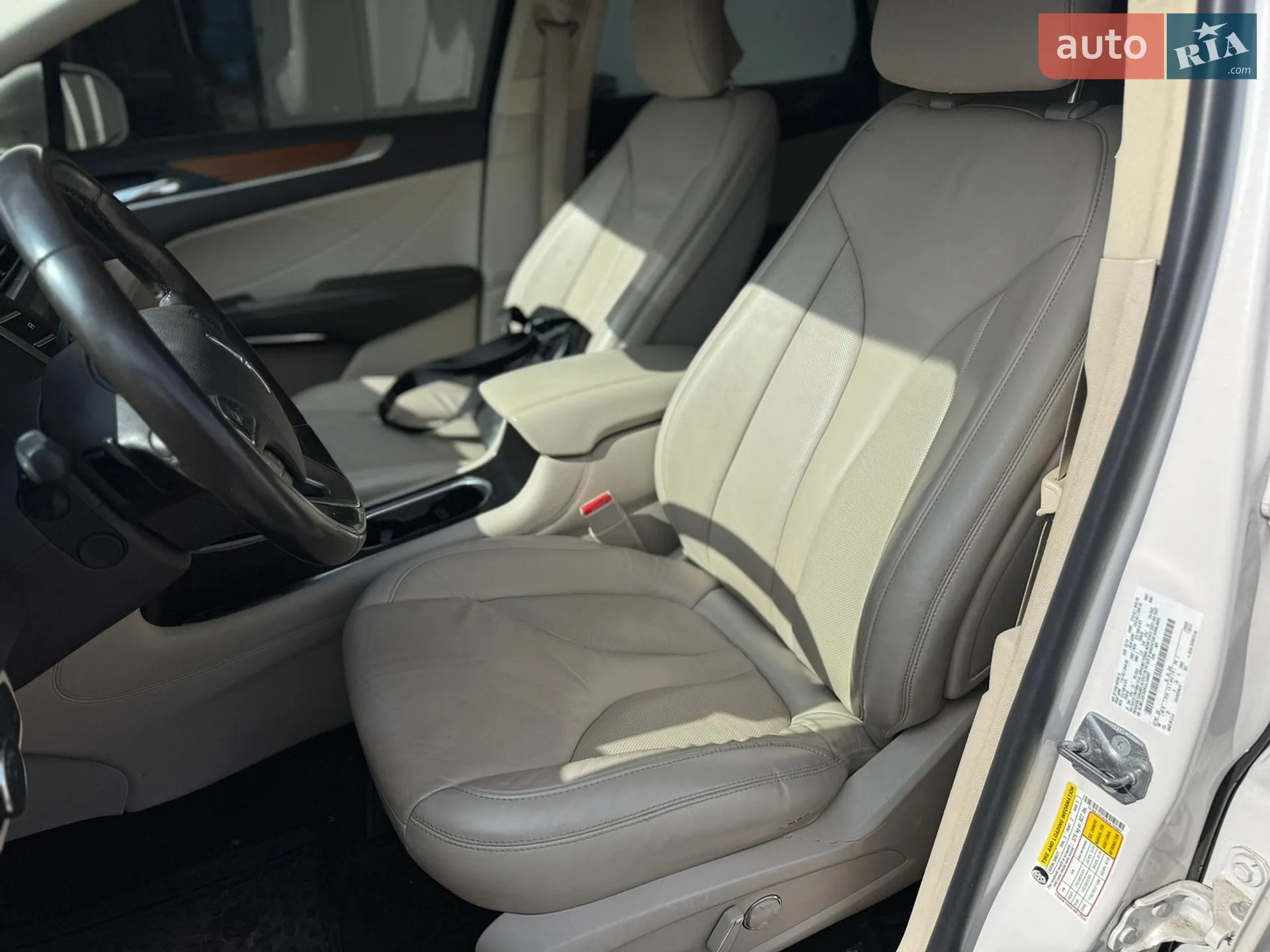2019 Lincoln MKC - мініатюра 18