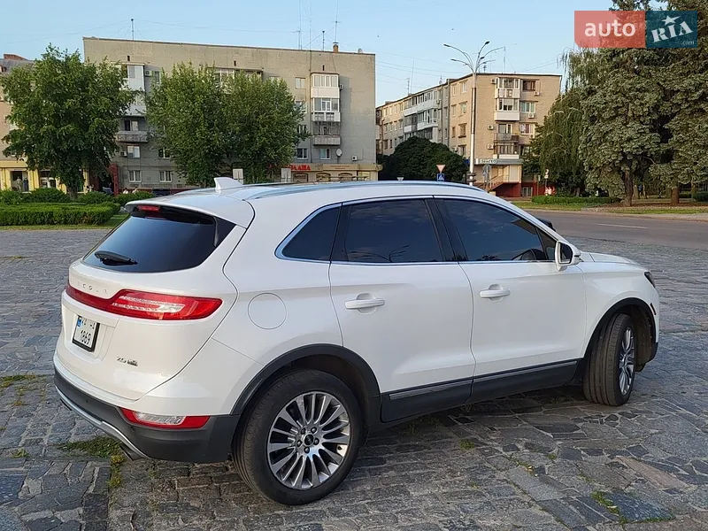 Lincoln MKC 2016 VIN 5LMCJ3D9XGUJ26656 фото оголошення 3 з 40