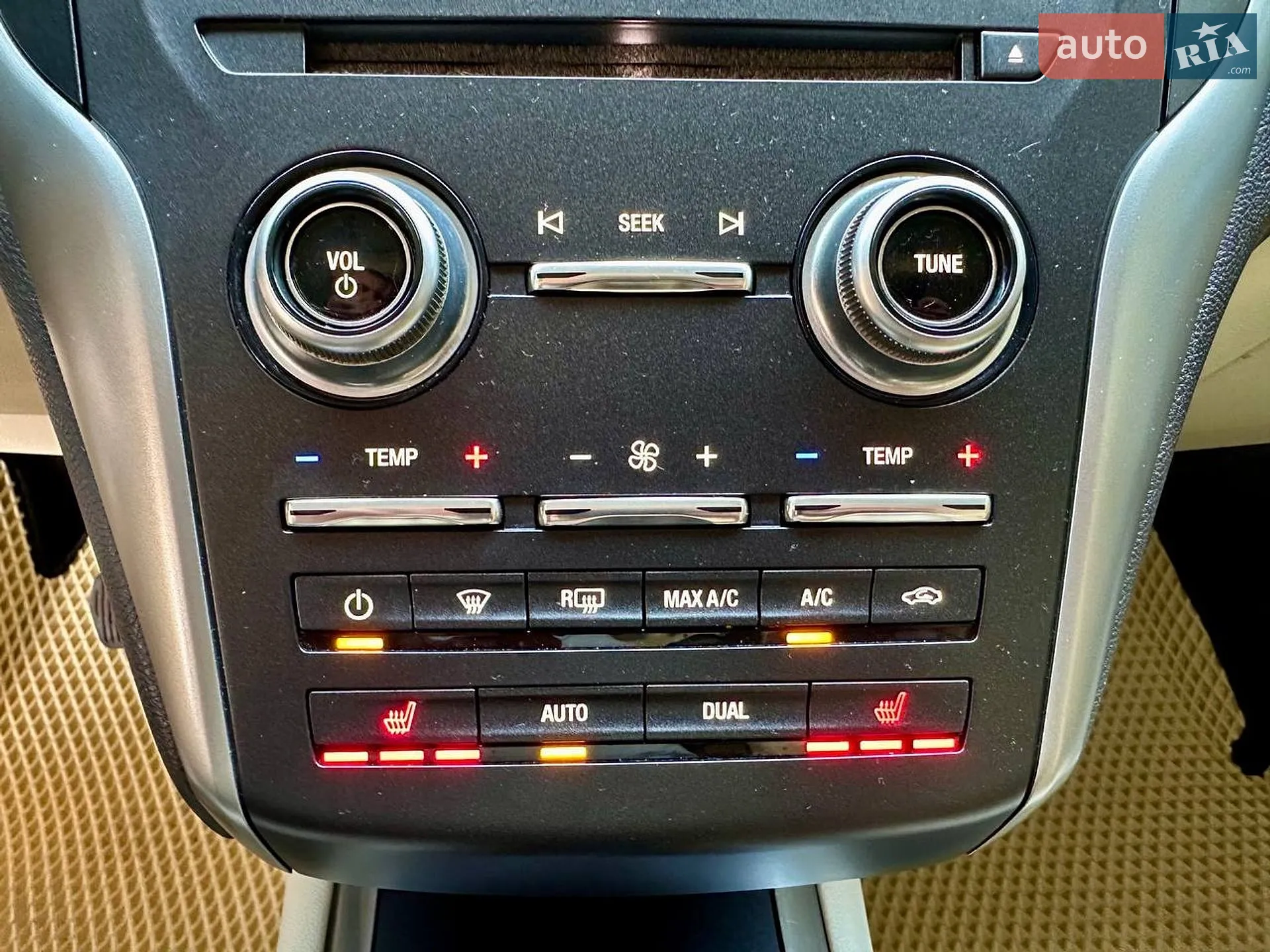 2014 Lincoln MKC - мініатюра 31