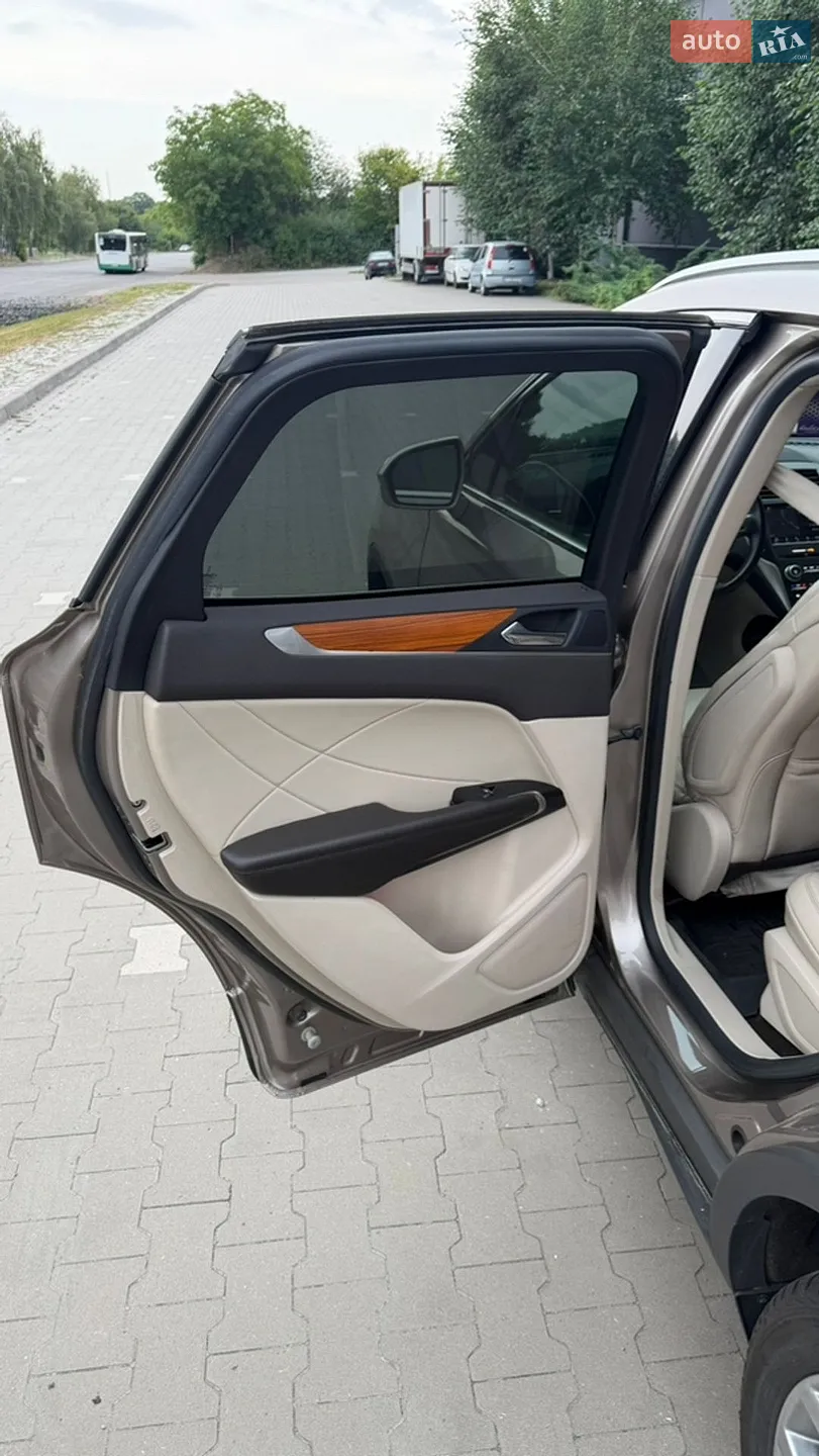 2019 Lincoln MKC - мініатюра 9