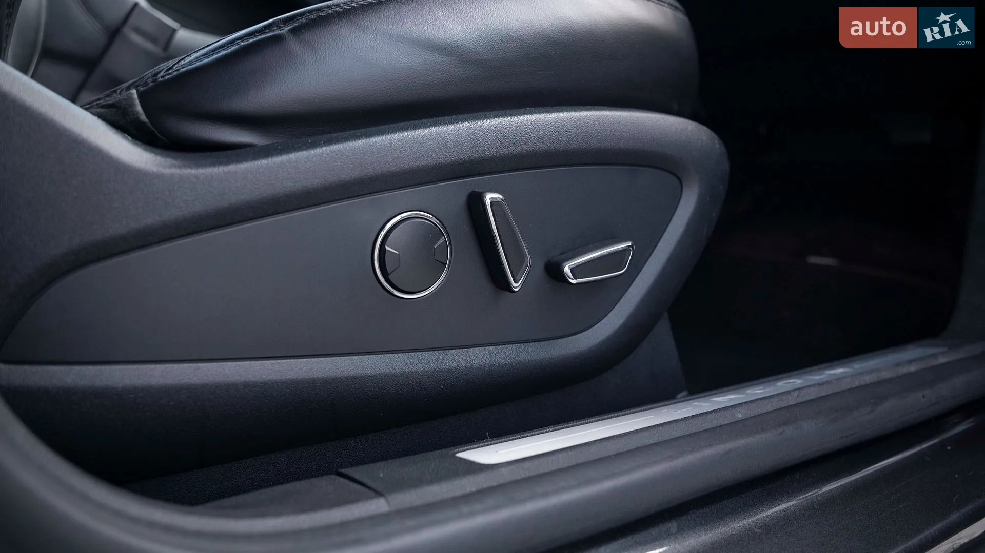 2016 Lincoln MKC - мініатюра 34