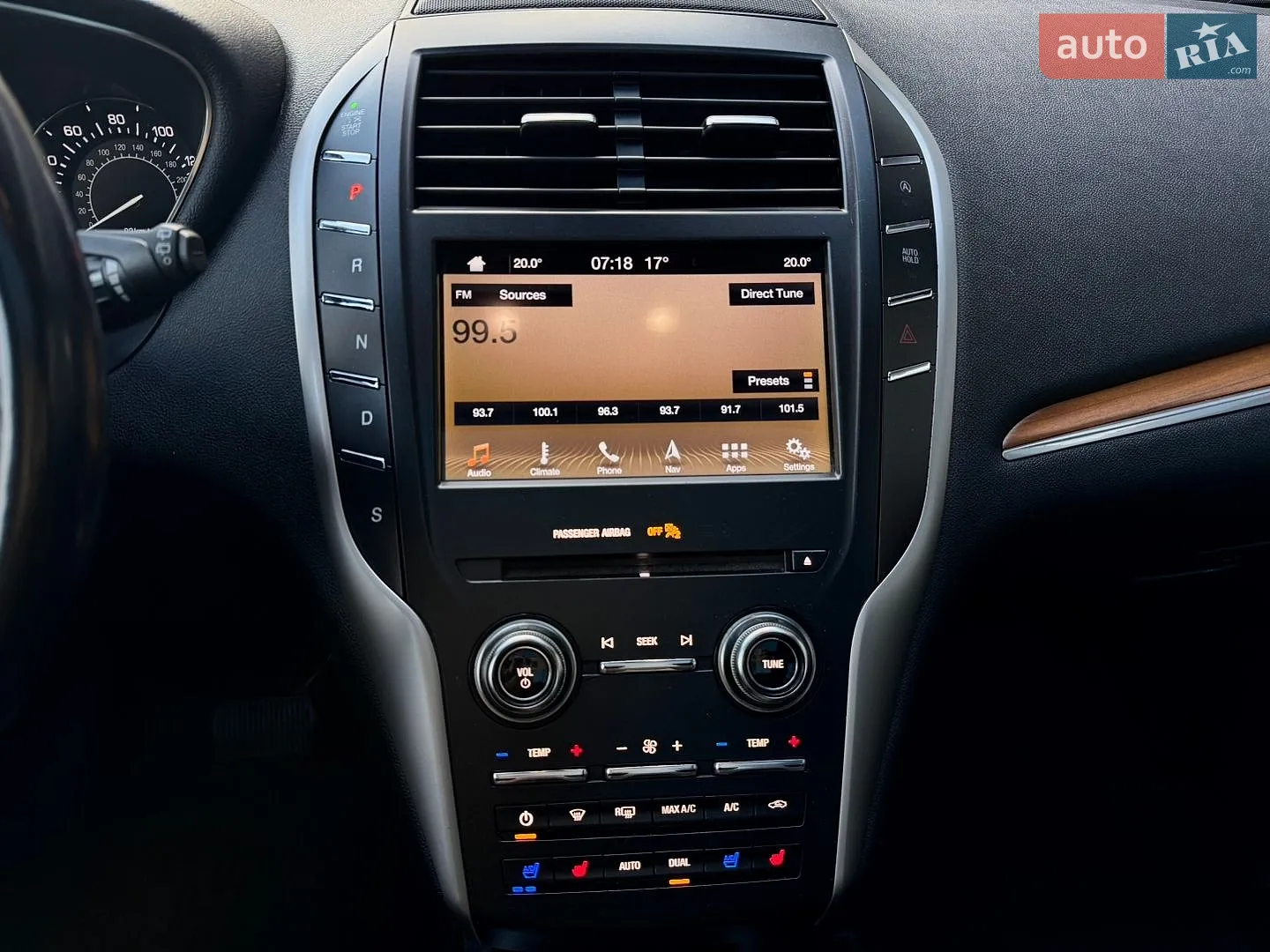 2019 Lincoln MKC - мініатюра 16