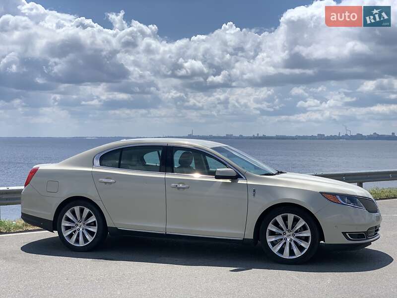 Седан Lincoln MKS 2014 в Черкассах