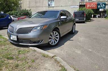 Седан Lincoln MKS 2015 в 
