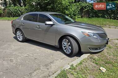 Седан Lincoln MKS 2015 в 