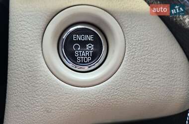 Седан Lincoln MKS 2015 в 