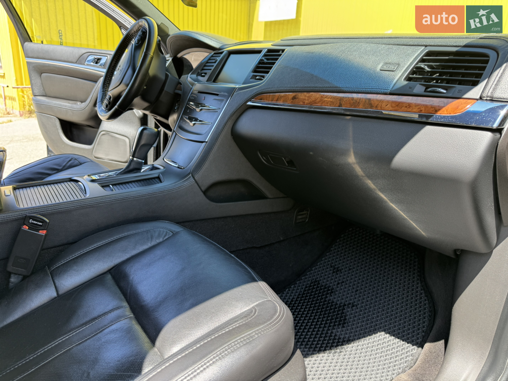 2015 Lincoln MKS - мініатюра 10