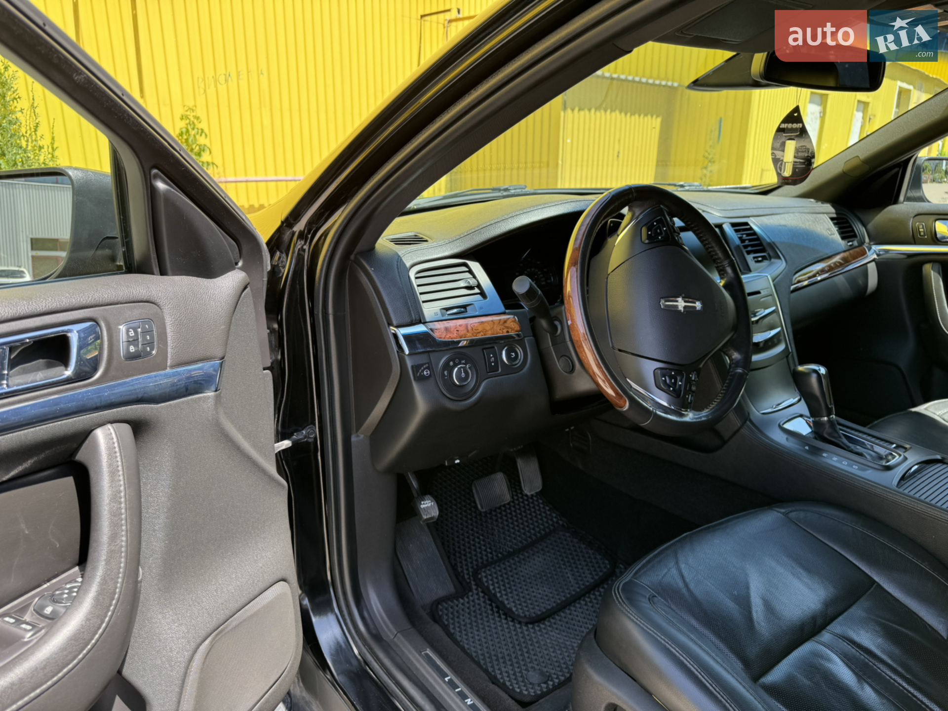2015 Lincoln MKS - мініатюра 14