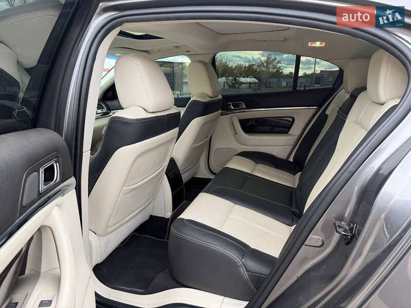 Седан Lincoln MKS 2010 в Запоріжжі