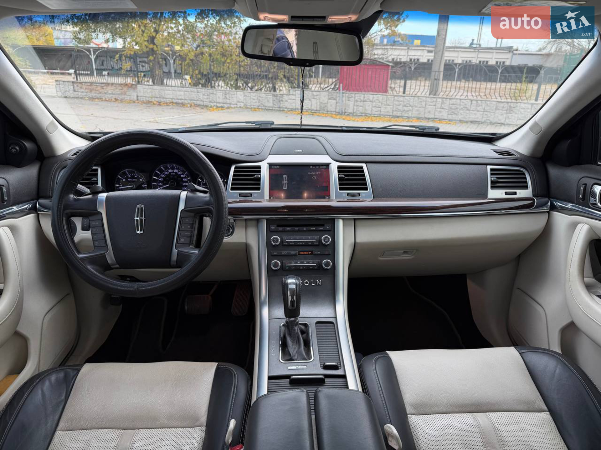 2010 Lincoln MKS - мініатюра 10