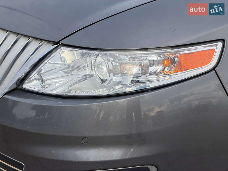 Седан Lincoln MKS 2010 в Запоріжжі