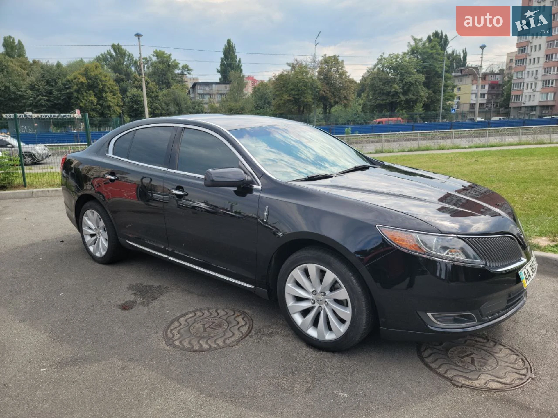 2016 Lincoln MKS - мініатюра 13