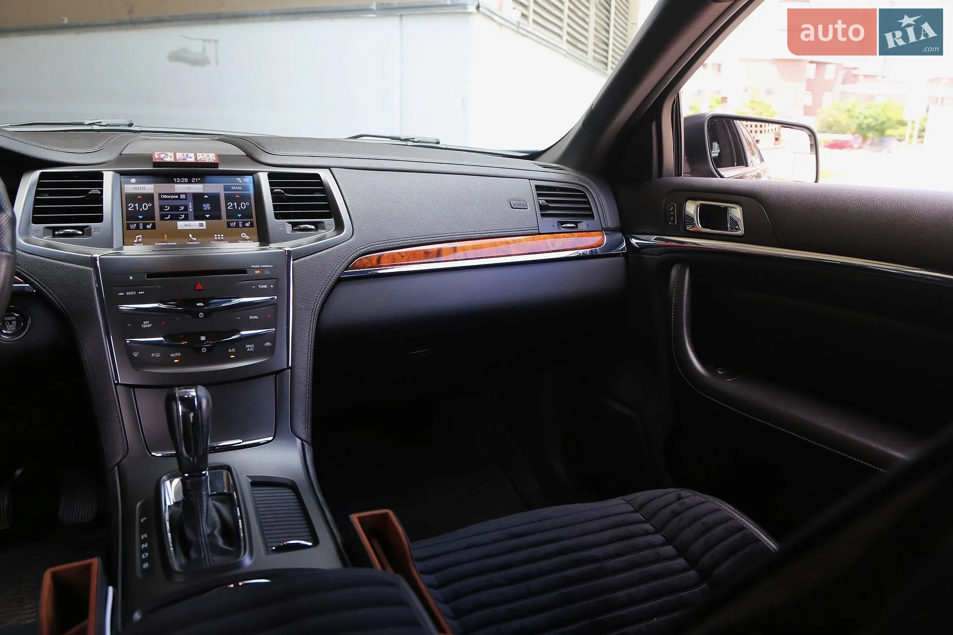 2016 Lincoln MKS - мініатюра 15