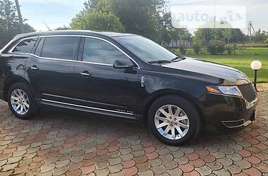 Минивэн Lincoln MKT 2016 в 