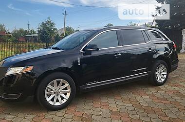 Минивэн Lincoln MKT 2016 в 