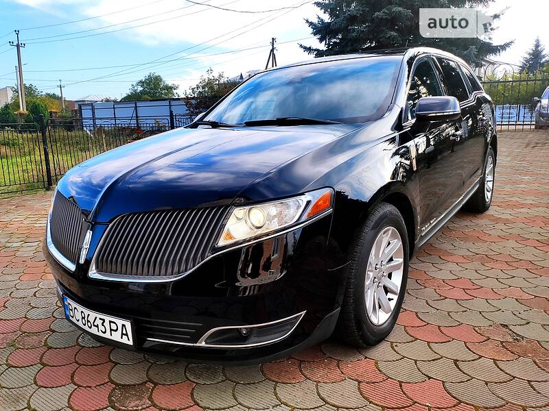 Минивэн Lincoln MKT 2016 в 
