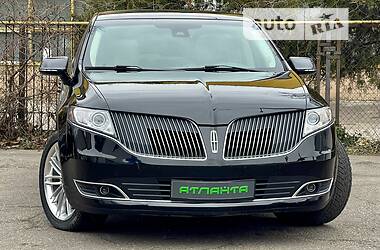 Минивэн Lincoln MKT 2015 в 