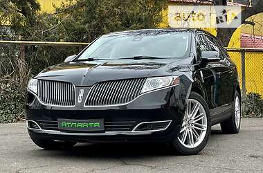 Минивэн Lincoln MKT 2015 в 