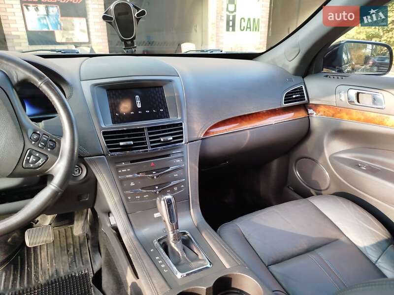 Внедорожник / Кроссовер Lincoln MKT 2017 в Харькове фото 14 Внедорожник / Кроссовер Lincoln MKT 2017 в Харькове