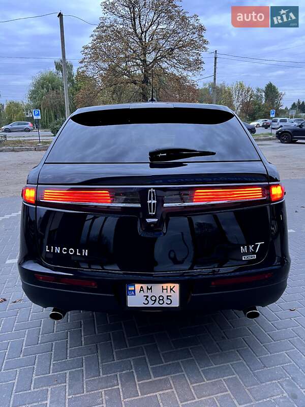 Внедорожник / Кроссовер Lincoln MKT 2016 в Житомире