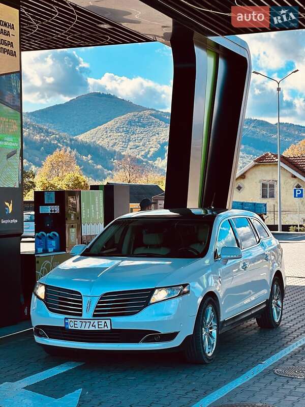 Внедорожник / Кроссовер Lincoln MKT 2018 в Черновцах