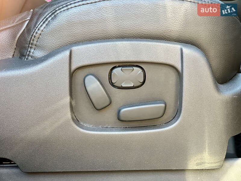 Внедорожник / Кроссовер Lincoln MKT 2016 в Киеве