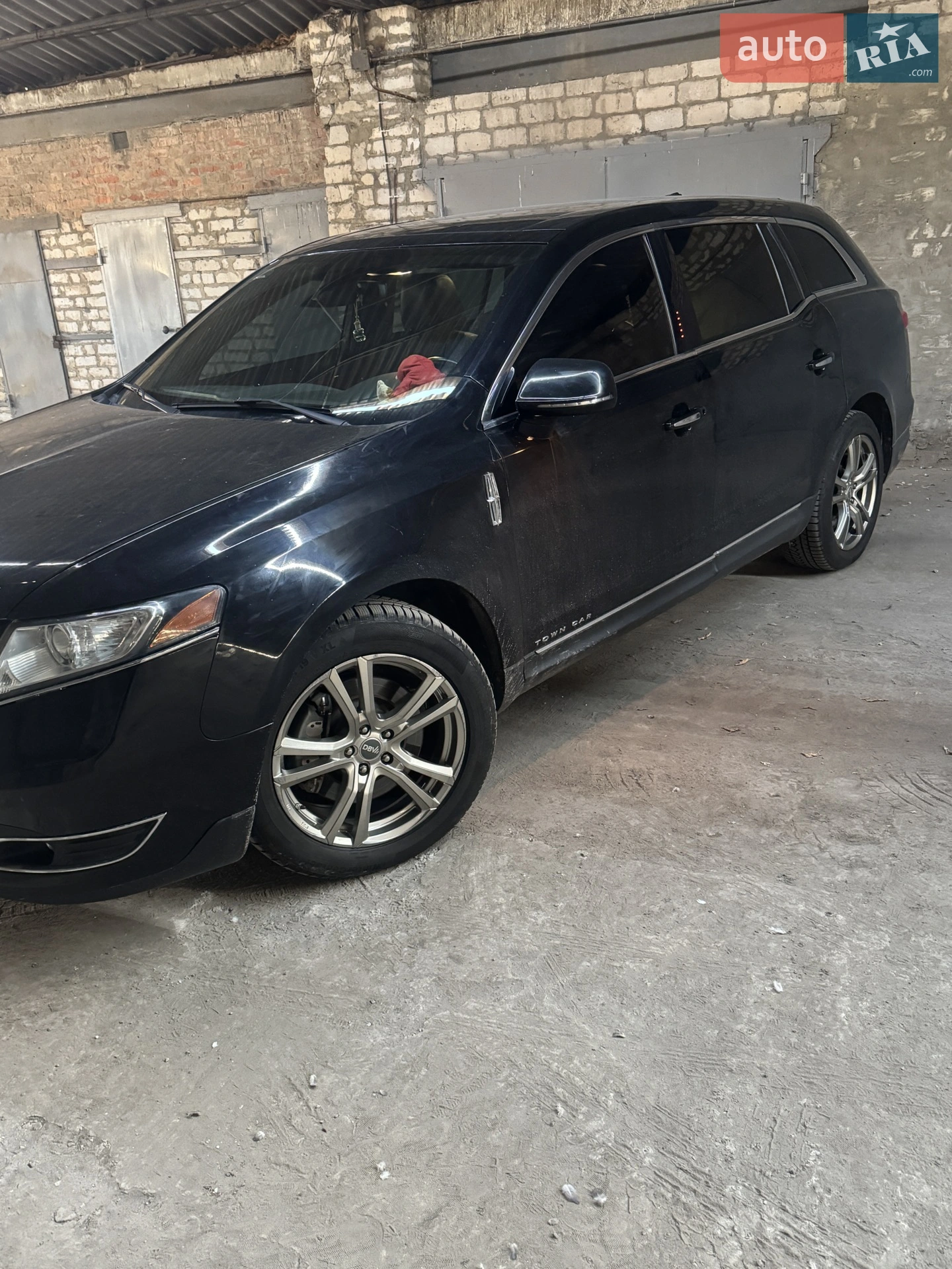 2017 Lincoln MKT - мініатюра 17