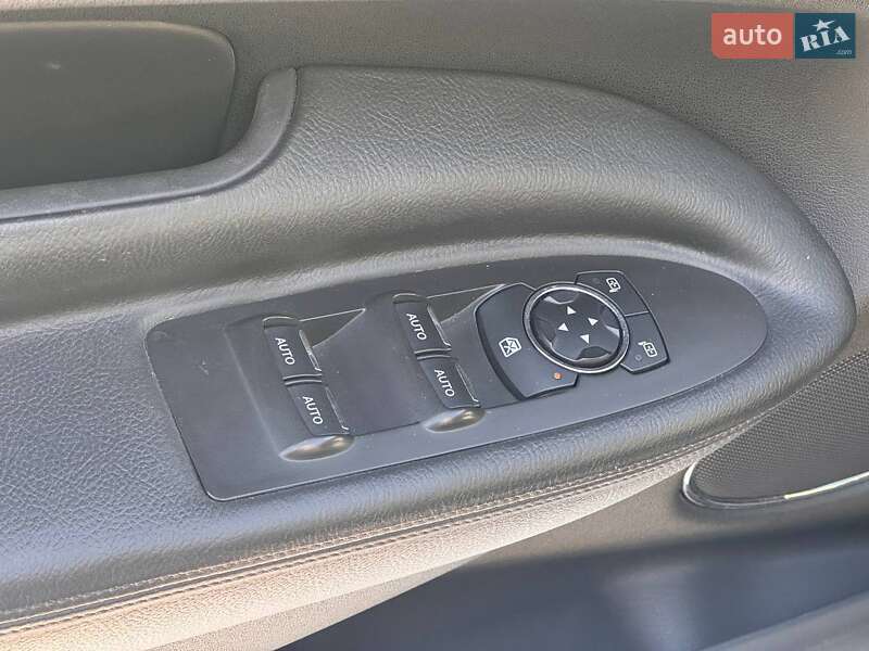 Внедорожник / Кроссовер Lincoln MKT 2016 в Киеве фото 17 Внедорожник / Кроссовер Lincoln MKT 2016 в Киеве