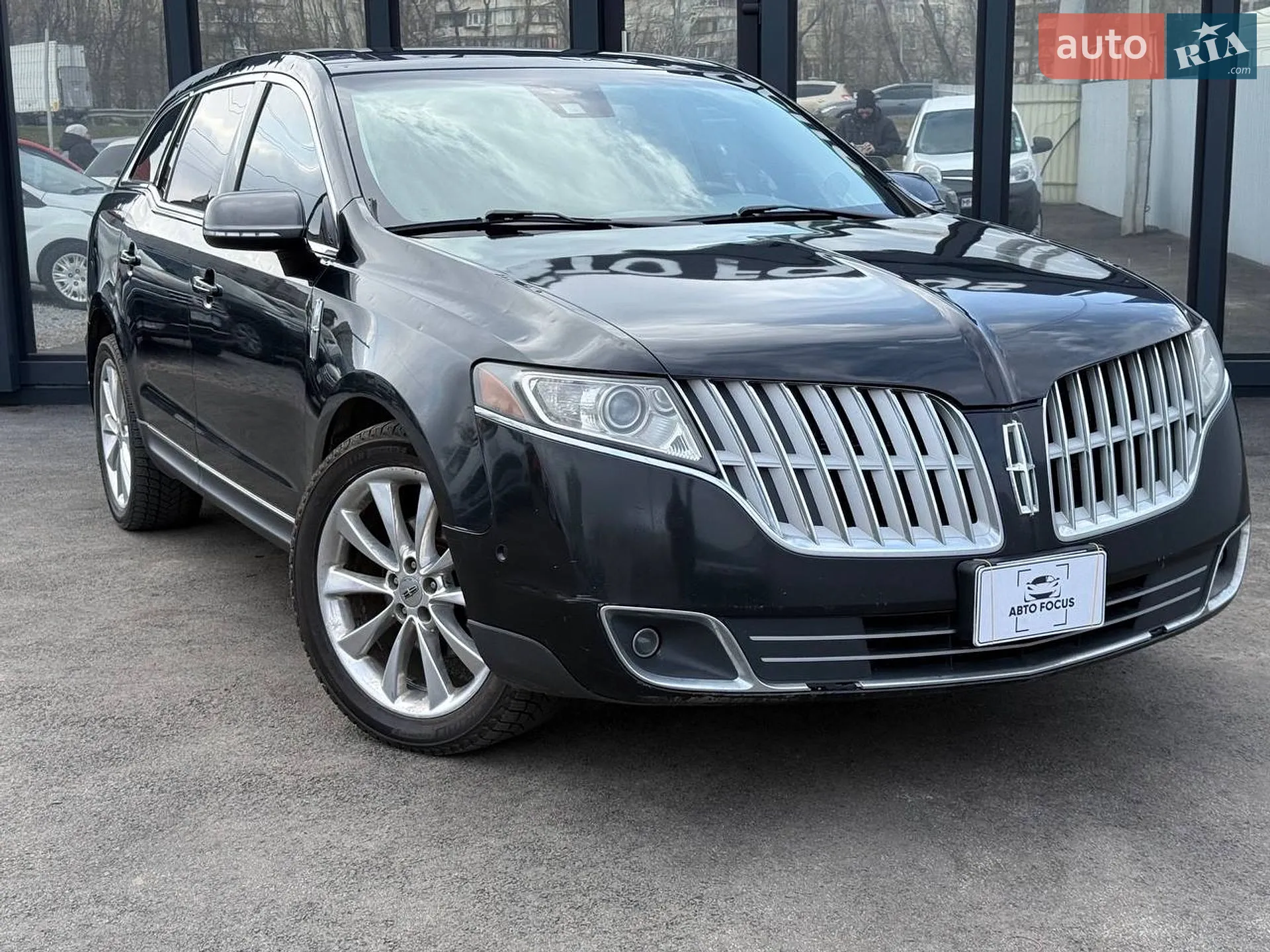 2012 Lincoln MKT - мініатюра 2