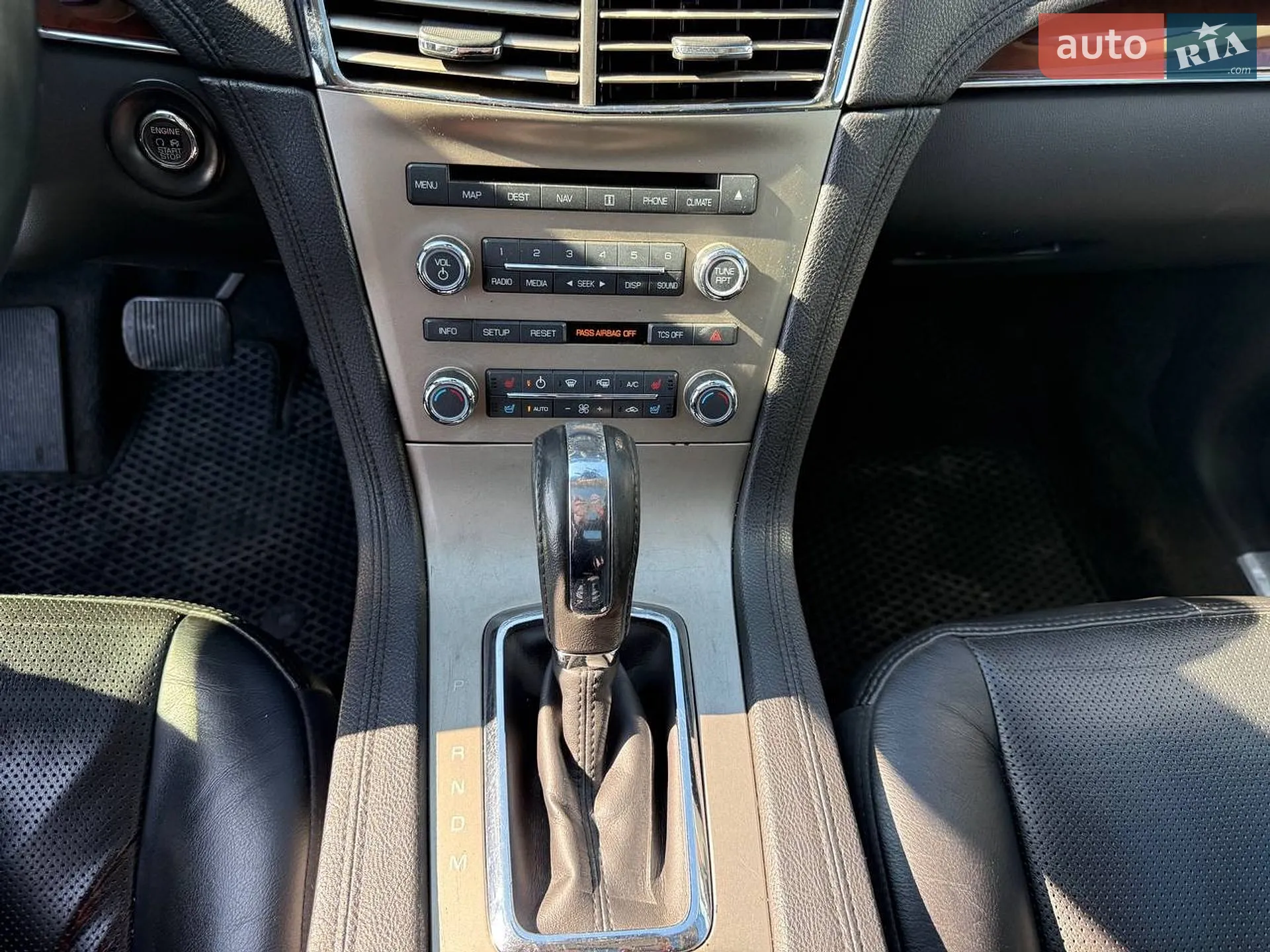 2012 Lincoln MKT - мініатюра 25
