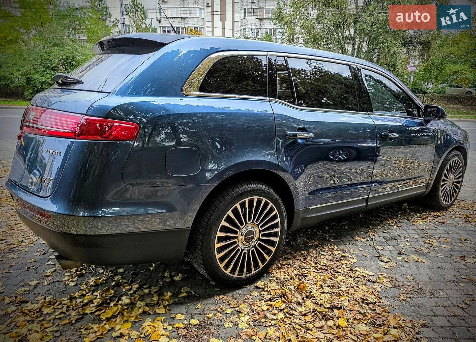2019 Lincoln MKT - мініатюра 9
