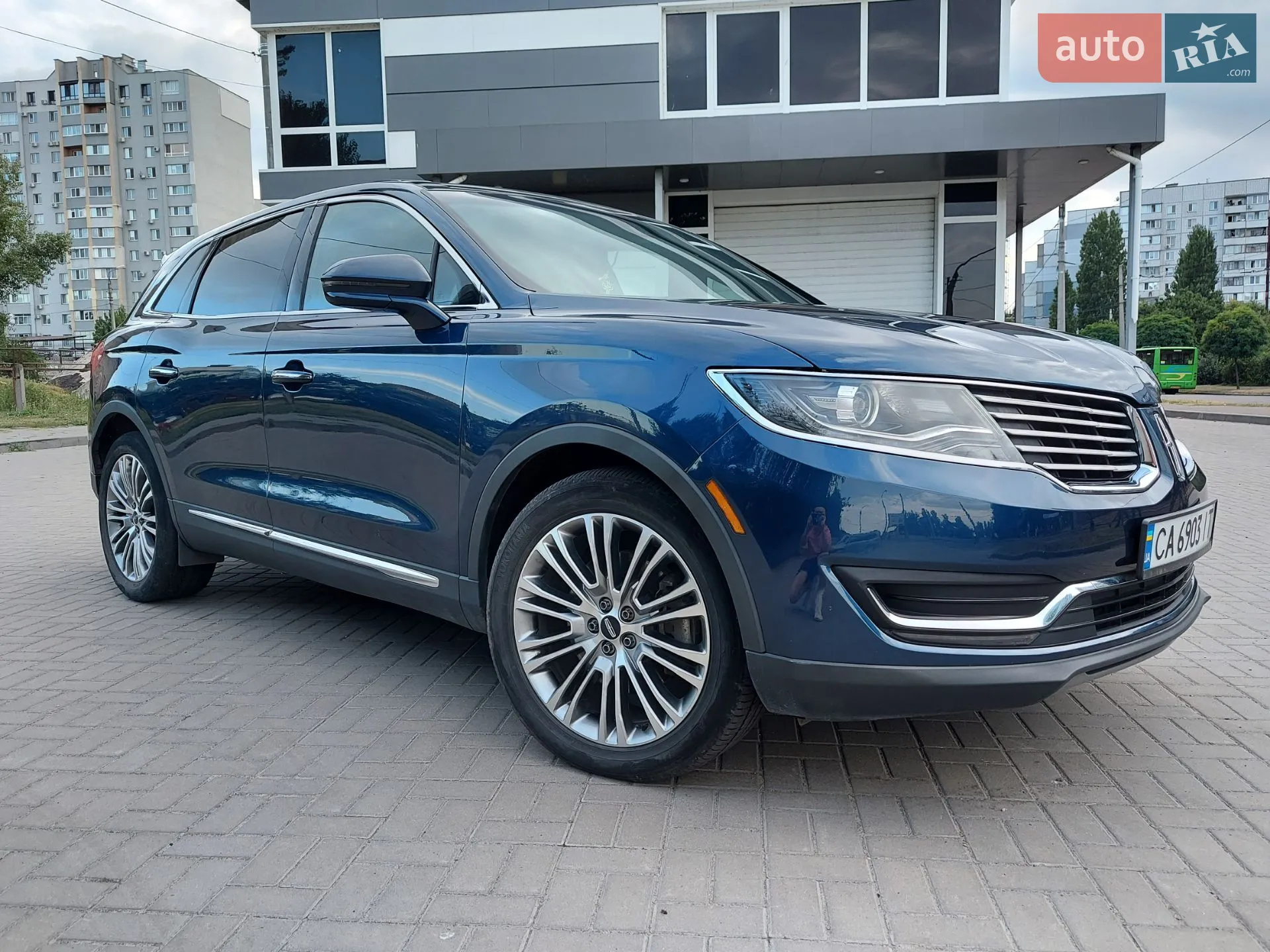 2016 Lincoln MKX - мініатюра 2