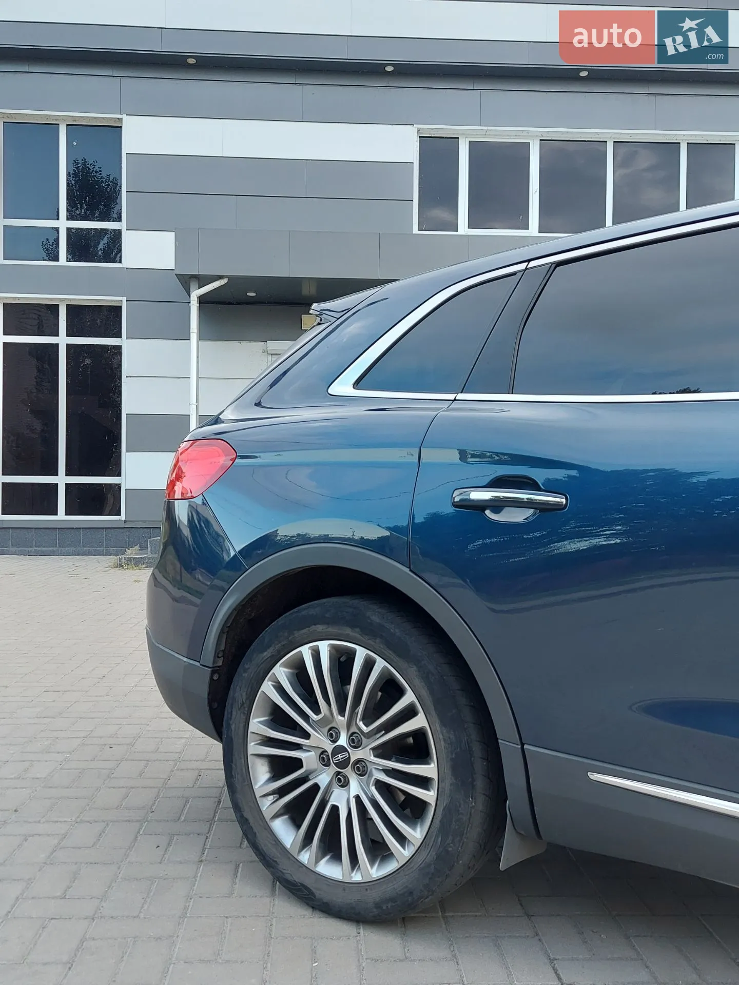 2016 Lincoln MKX - мініатюра 4