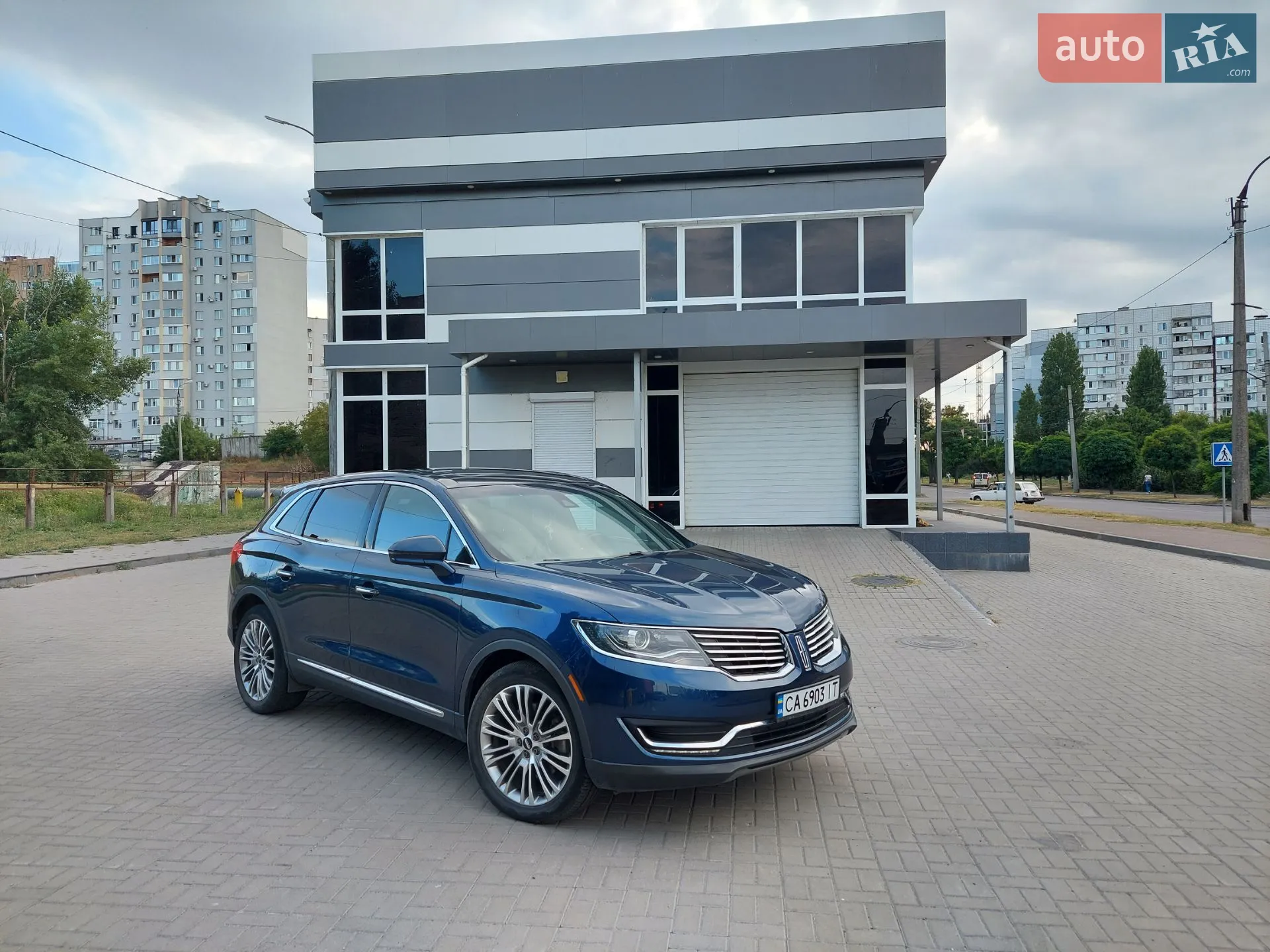 2016 Lincoln MKX - мініатюра 16