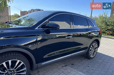 Позашляховик / Кросовер Lincoln MKX 2017 в 