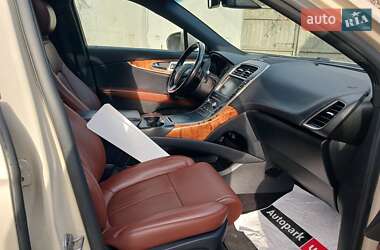 Внедорожник / Кроссовер Lincoln MKX 2015 в 